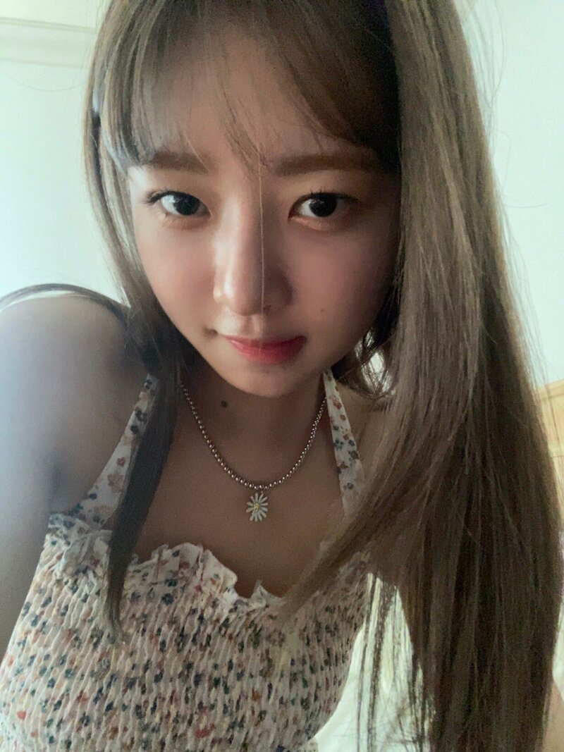  아이브 레이 콩순이 SNS 셀카 사진 4장