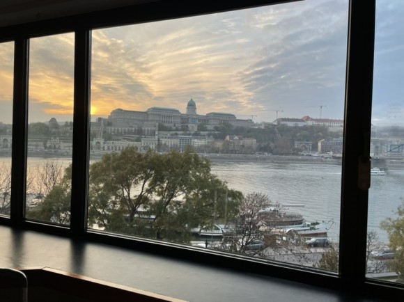 River View at InterContinental Budapest 인터컨티넨탈 호텔 객실 내부 풍경