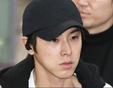  유노윤호 입건! 방역수칙 위반? 친구 어머니 가게 아닌 사실 룸살롱!?