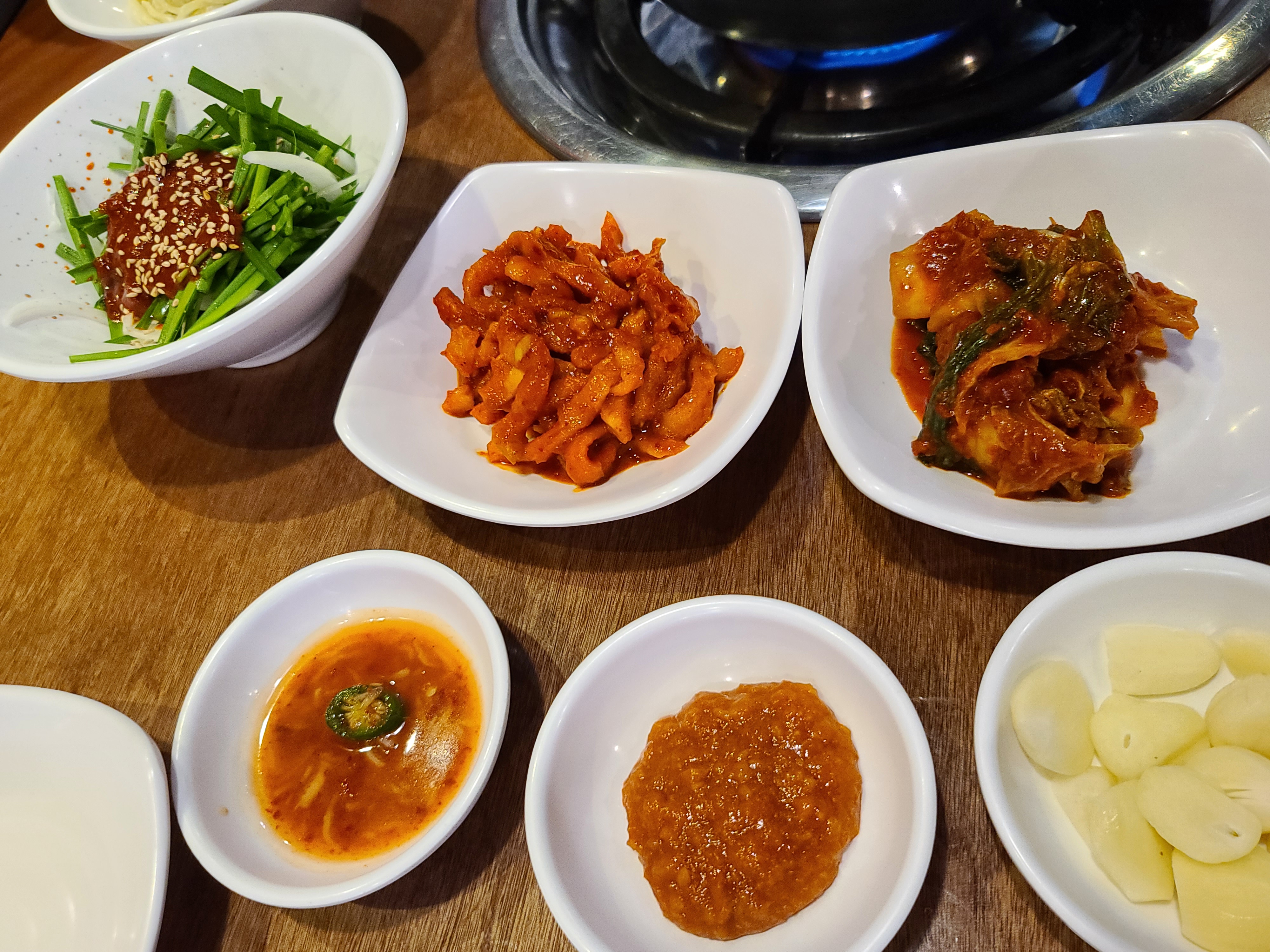홍대 칼국수와 족발 이미지
