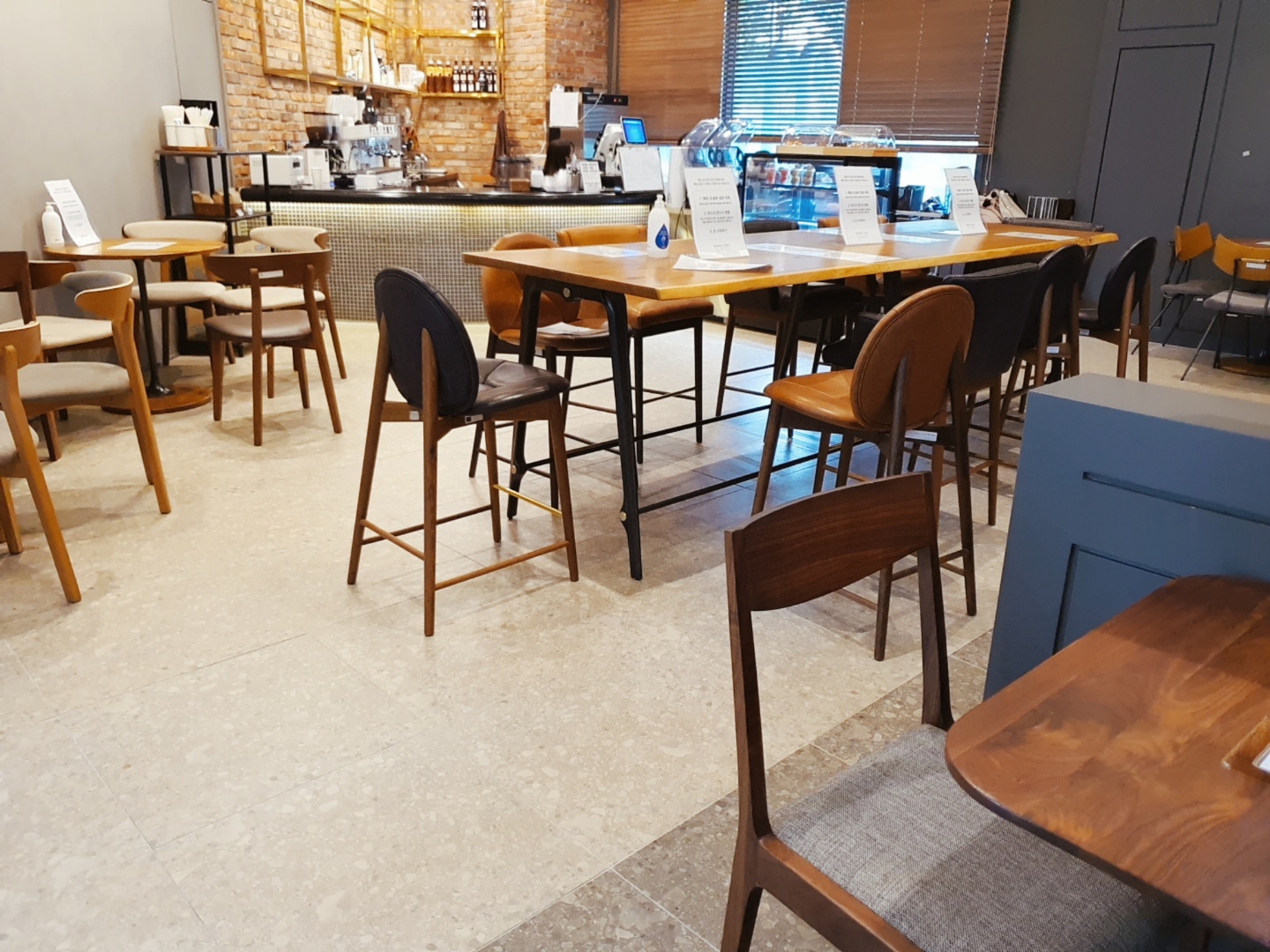  대전 도심 조용한 카페 / Saturday Coffee / 둔산동 신협 건물 내