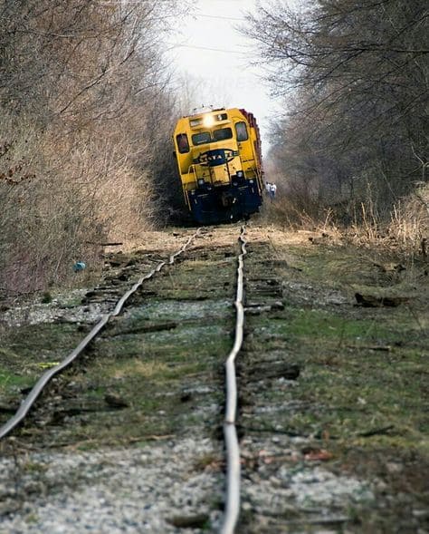  세계에서 가장 구불구불한 철로 VIDEO: Ohio ridiculous train track : Napoleon, Defiance & Western Railroad