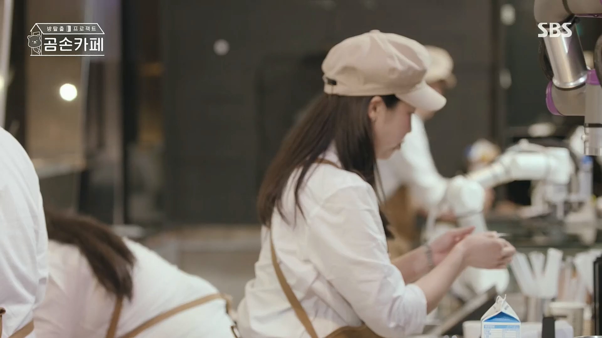 SBS 스페셜.E646.221023p.H264-F1RST.mp4_20221024_200653.944.jpg