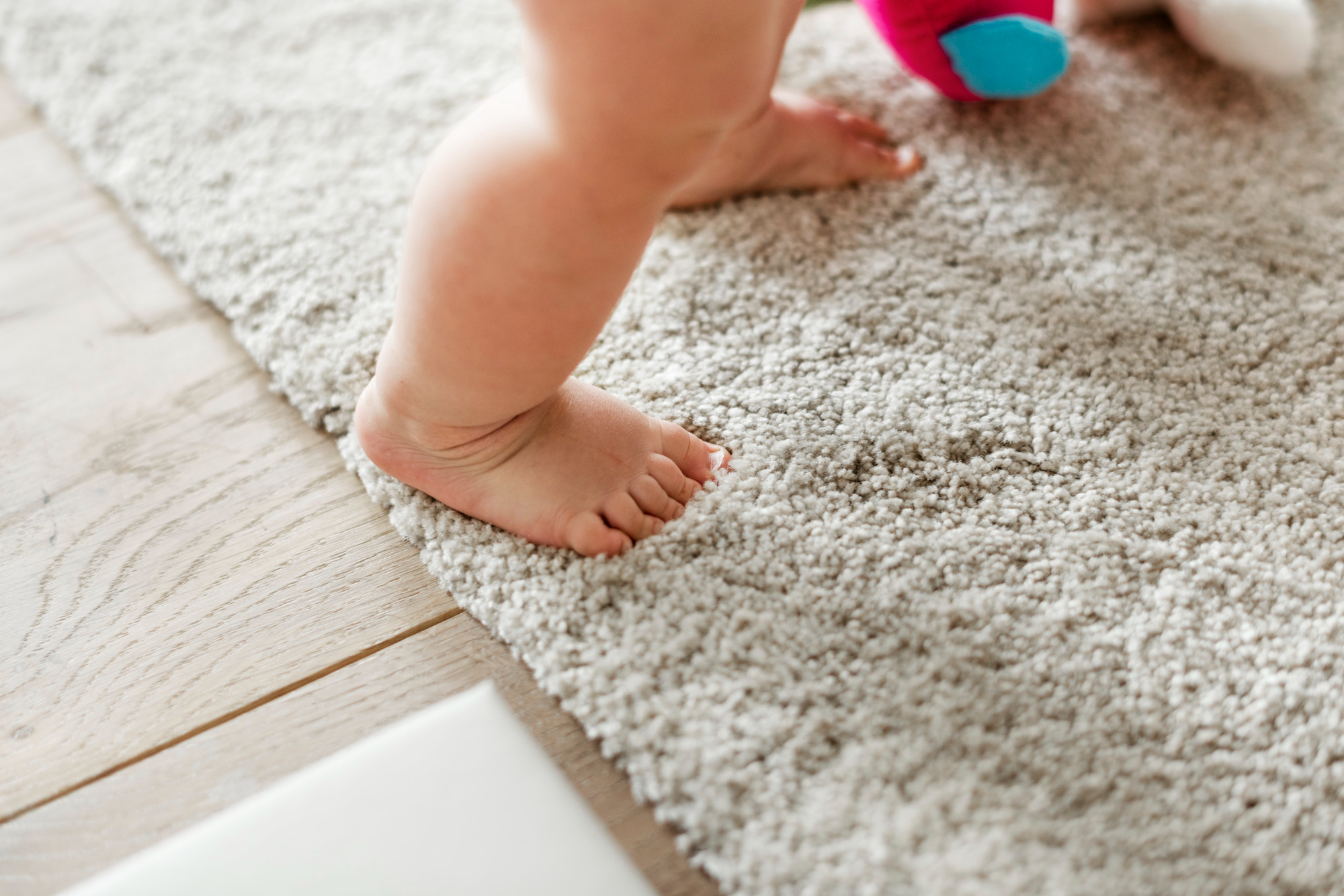 baby foot on the carpet&#44; image by freepik
