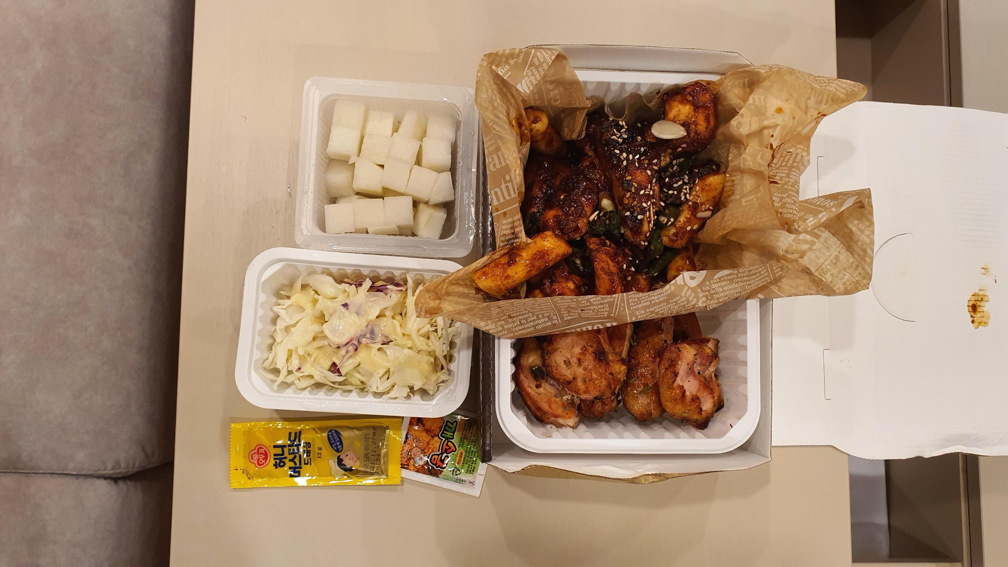 독가마숯불치킨 이미지
