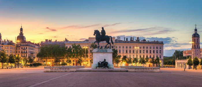 벨쿠르 광장 Place Bellecour