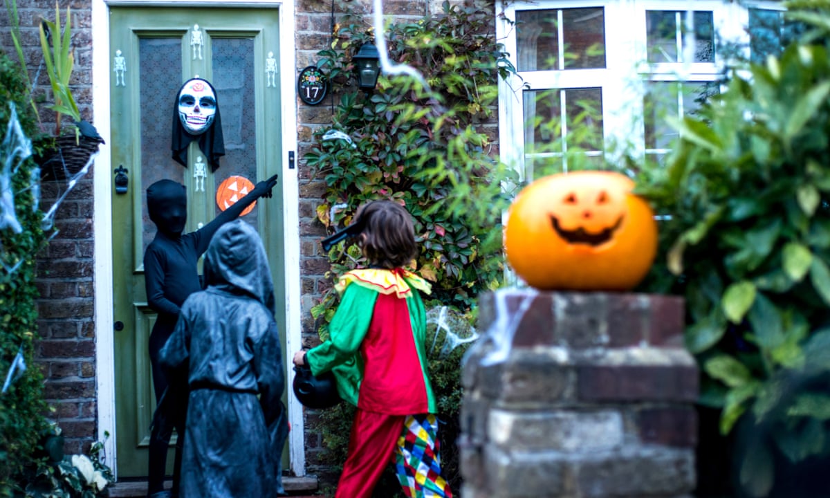 트릭오어트리팅 Trick-or-Treating