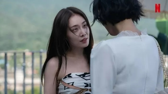  더 글로리의 '사라'역 배우 김히어라, 흥미로운 사실 5 파헤쳐 본다