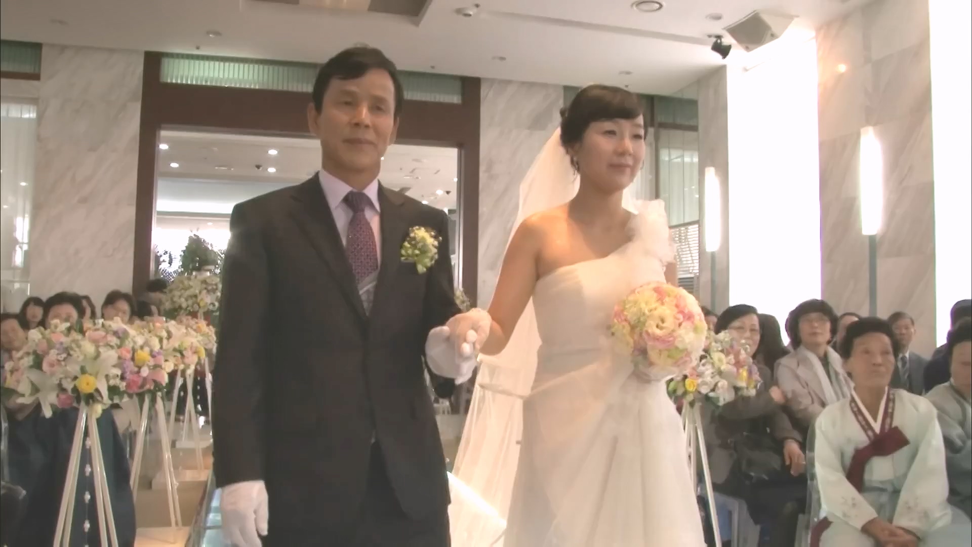 [인간극장 다시보기] 다시 태어나도 서로밖에 없다 하시는 백발의 황혼 부부, 따뜻하고 싱그러운 신혼일기 제2막이 시작된다 KBS 방송.mp4_20240415_133512.887.jpg