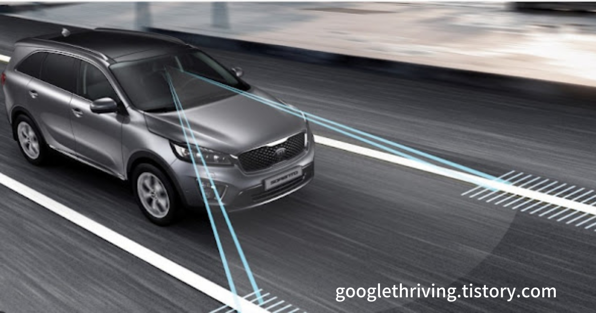 자동차의 스티어링 시스템(Steering System)의 차선 유지 보조 시스템으로 작동되는 차량