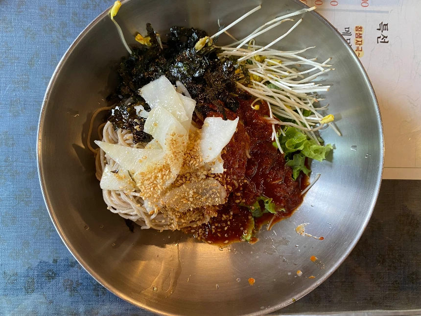 비빔 메밀국수