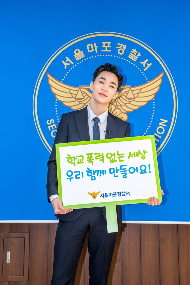  '하나의 중국' 옹호하던 헨리, 논란 일자 "내 혈통 때문"