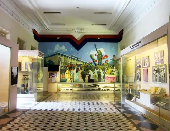호찌민 박물관(Ho Chi Minh Museum)
