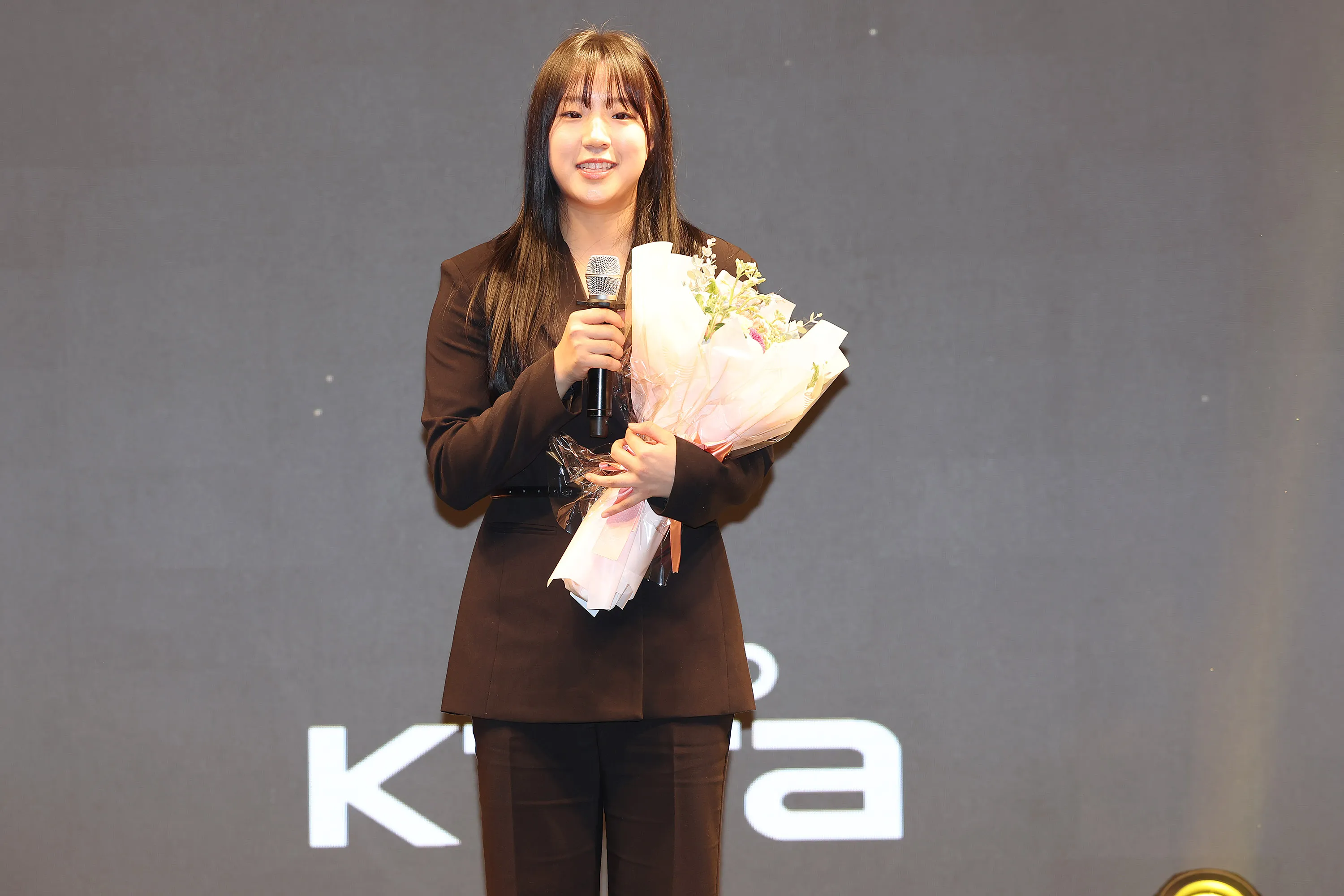 신유빈 MVP &middot; 전지희 은퇴식 &amp;#39;KTTA AWARDS 2025&amp;#39; 시상식 &amp; 수상자 명단! [대한탁구협회]