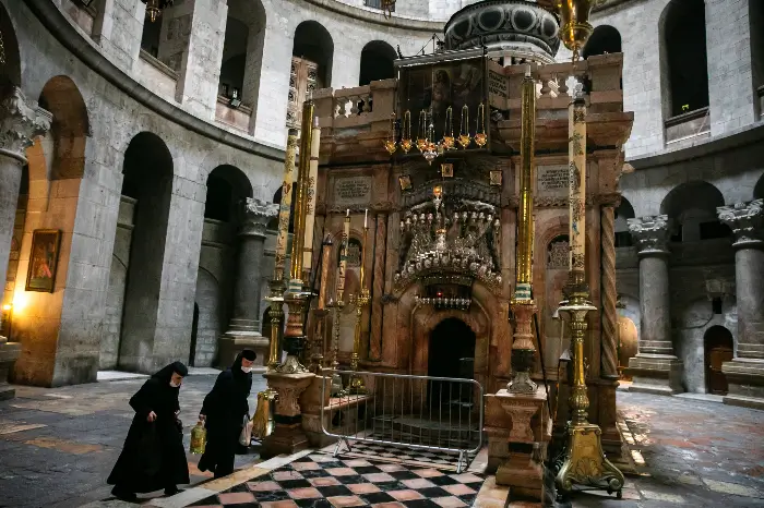 예루살렘 성묘 교회(Church of the Holy Sepulchre) 성무덤