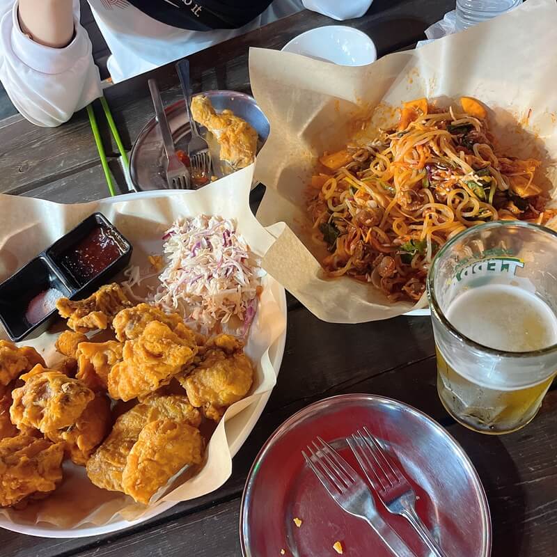 후라이드치킨과_골뱅이쫄면의_훌륭한조합