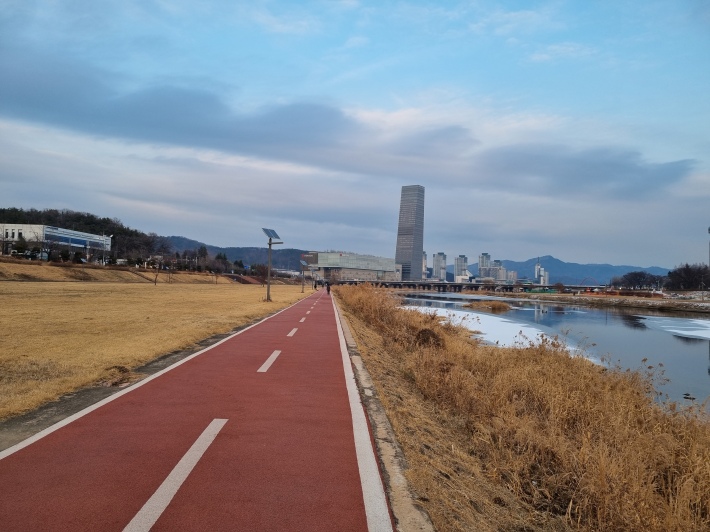 갑천변-산책로