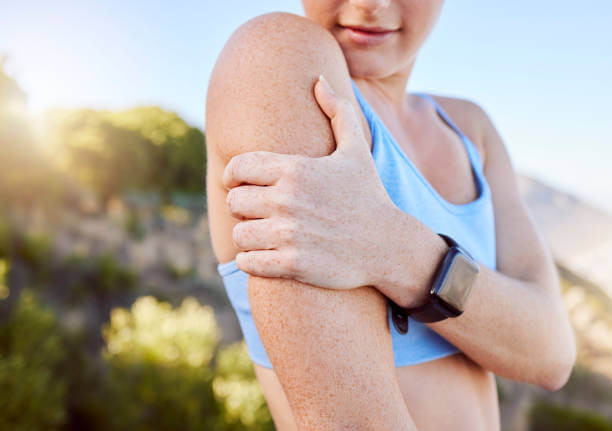 팔 통증 원인과 대처 방법