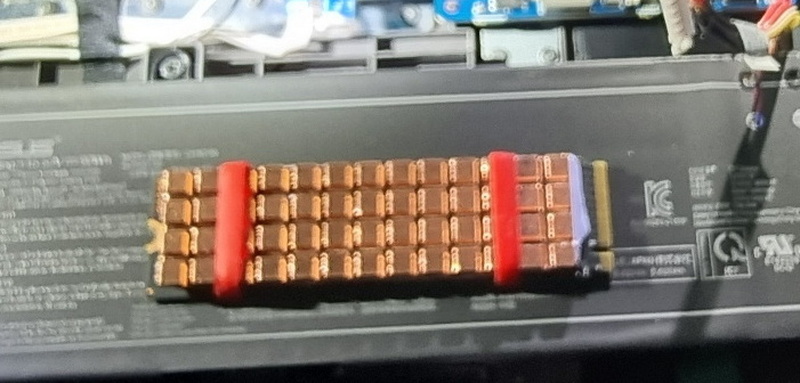 SSD 방열판 설치