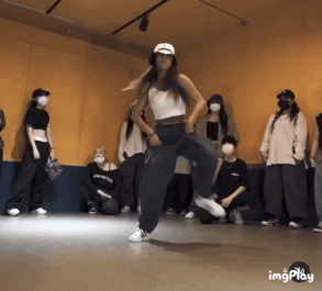  코카앤버터 간호사 비비