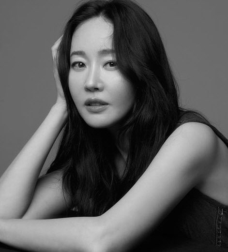 배우 엄지원