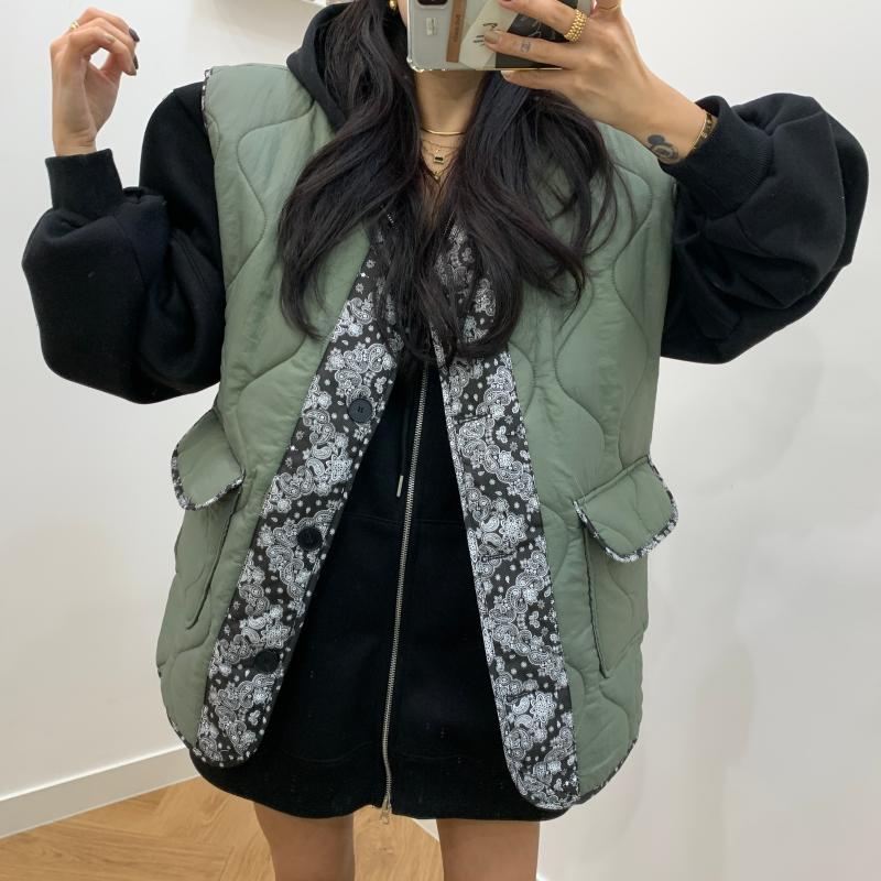 신상할인 벨201 페이즐리 배색 퀄팅 조끼