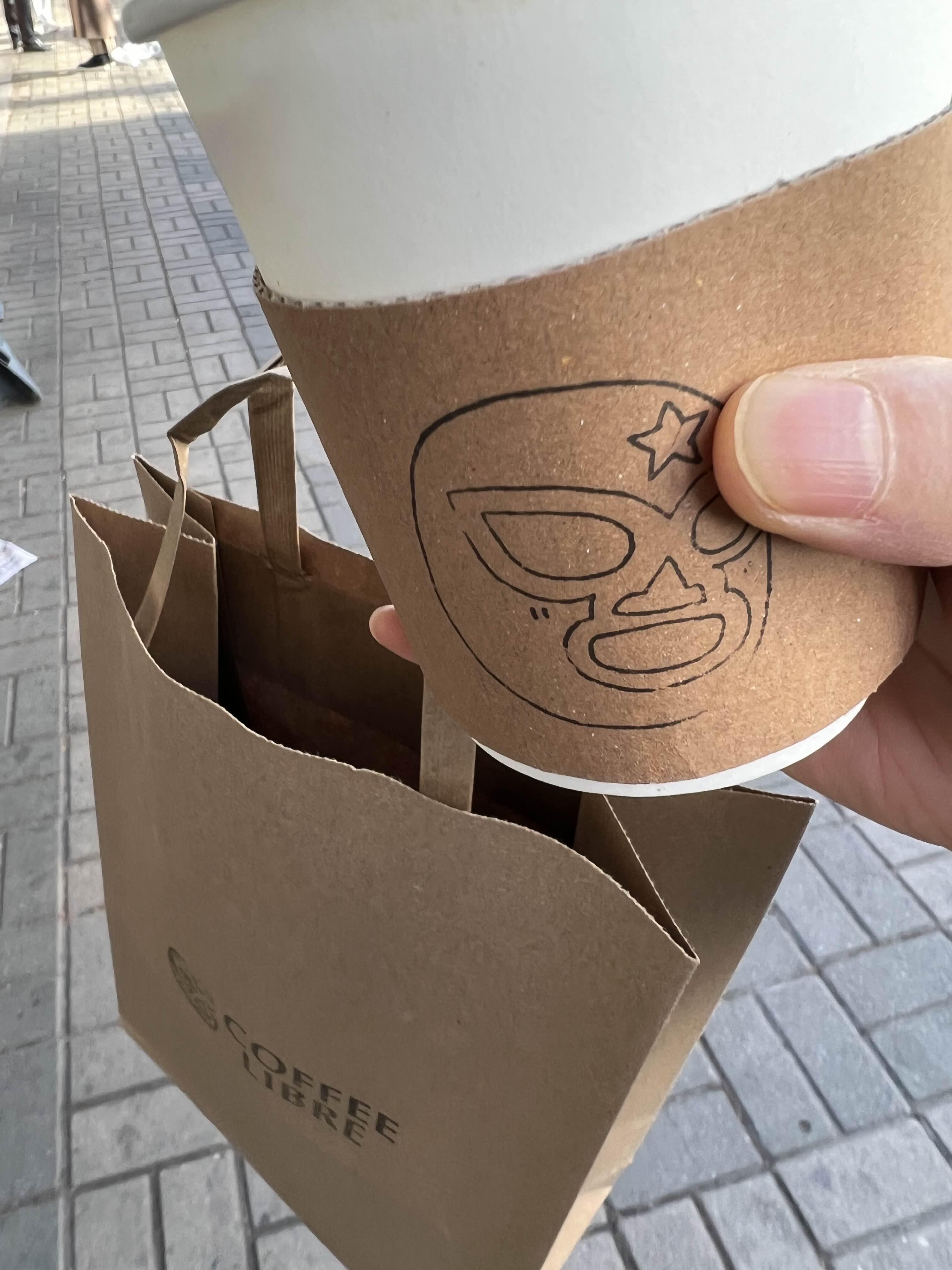 홍대 커피리브레 원두사면 라떼 1