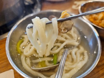 바지락 칼국수