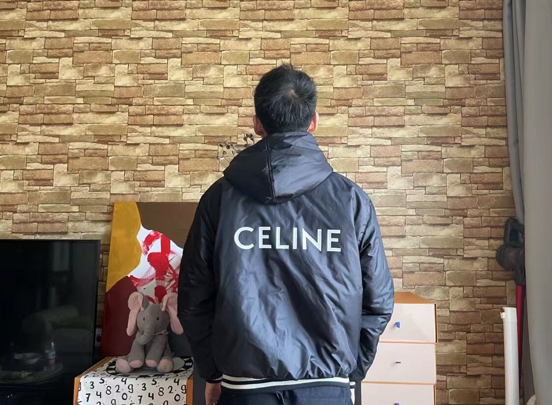  [CELINE] 셀린느 바시티 스타일 라이트 나일론 후드 자켓 2W436495M.38NO