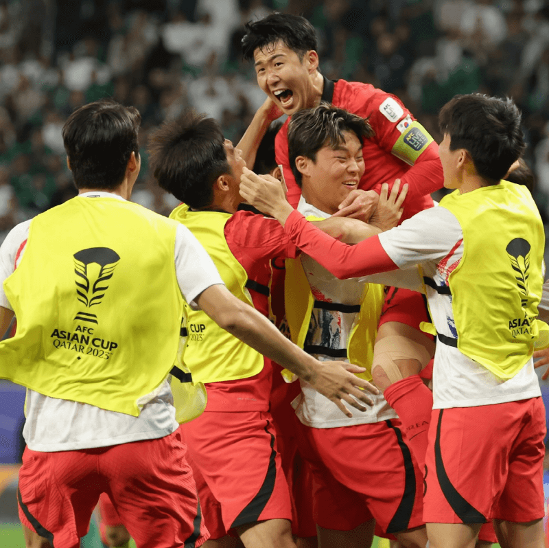 AFC 아시안컵 대한민국 VS 호주, 역전승을 거둔 대한민국 선수들의 환호하는 표정(출처: FIFA 인스타)