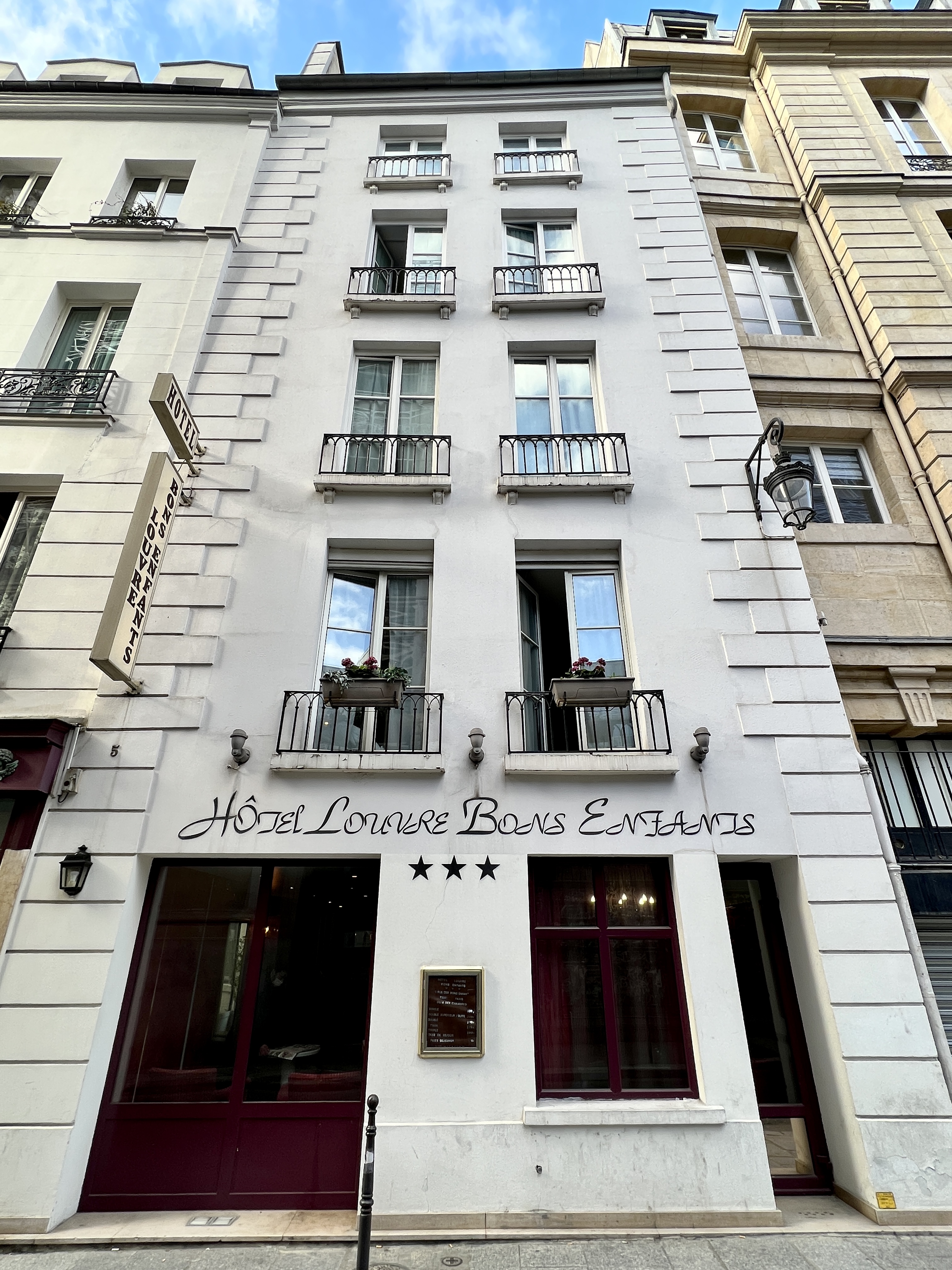  파리 호텔 추천 루브르 봉 앙팡 (Hôtel Louvre Bons Enfants)