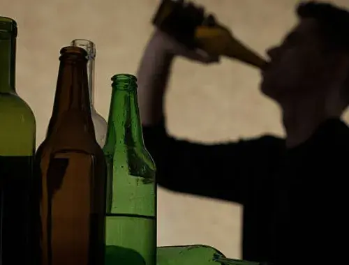 알코올-의존증이-있으면-음주량을-제어하지-못할-수-있습니다.