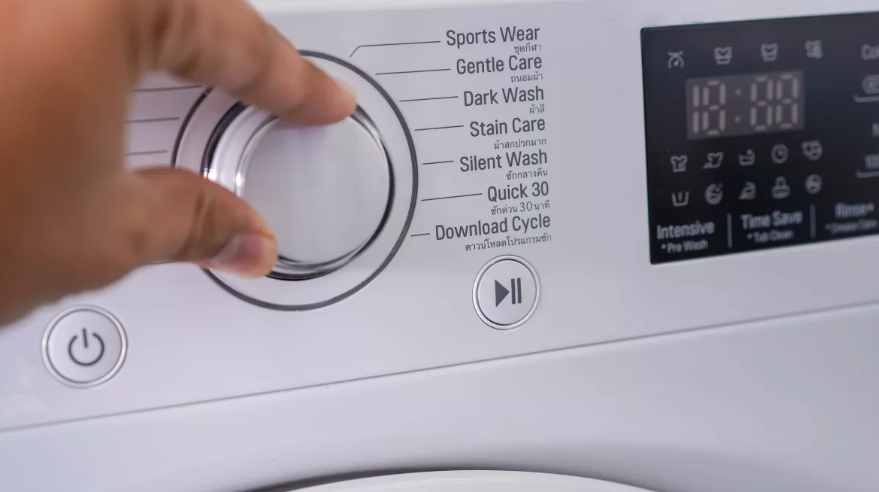 세탁 코스 설정 변경하기(이미지 출처: Shutterstock)