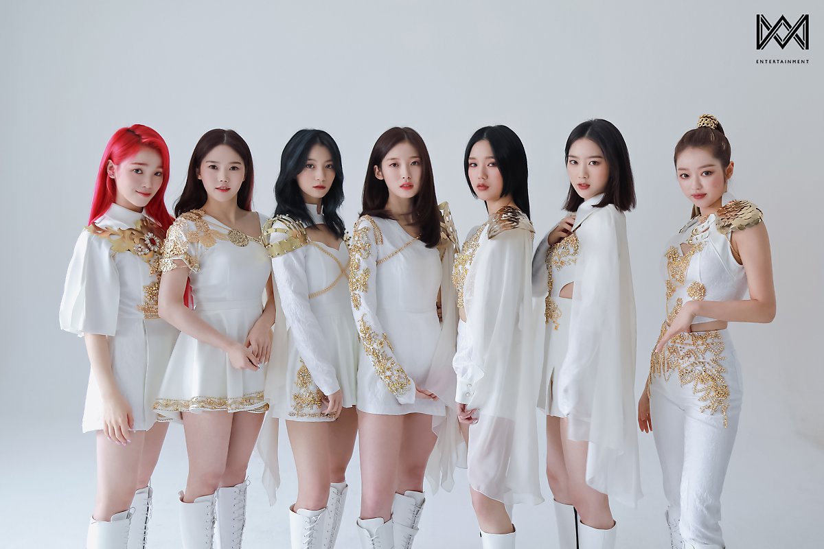  오마이걸 2022 시즌그리팅[[CROWNED] QUEEN] 비하인드 사진