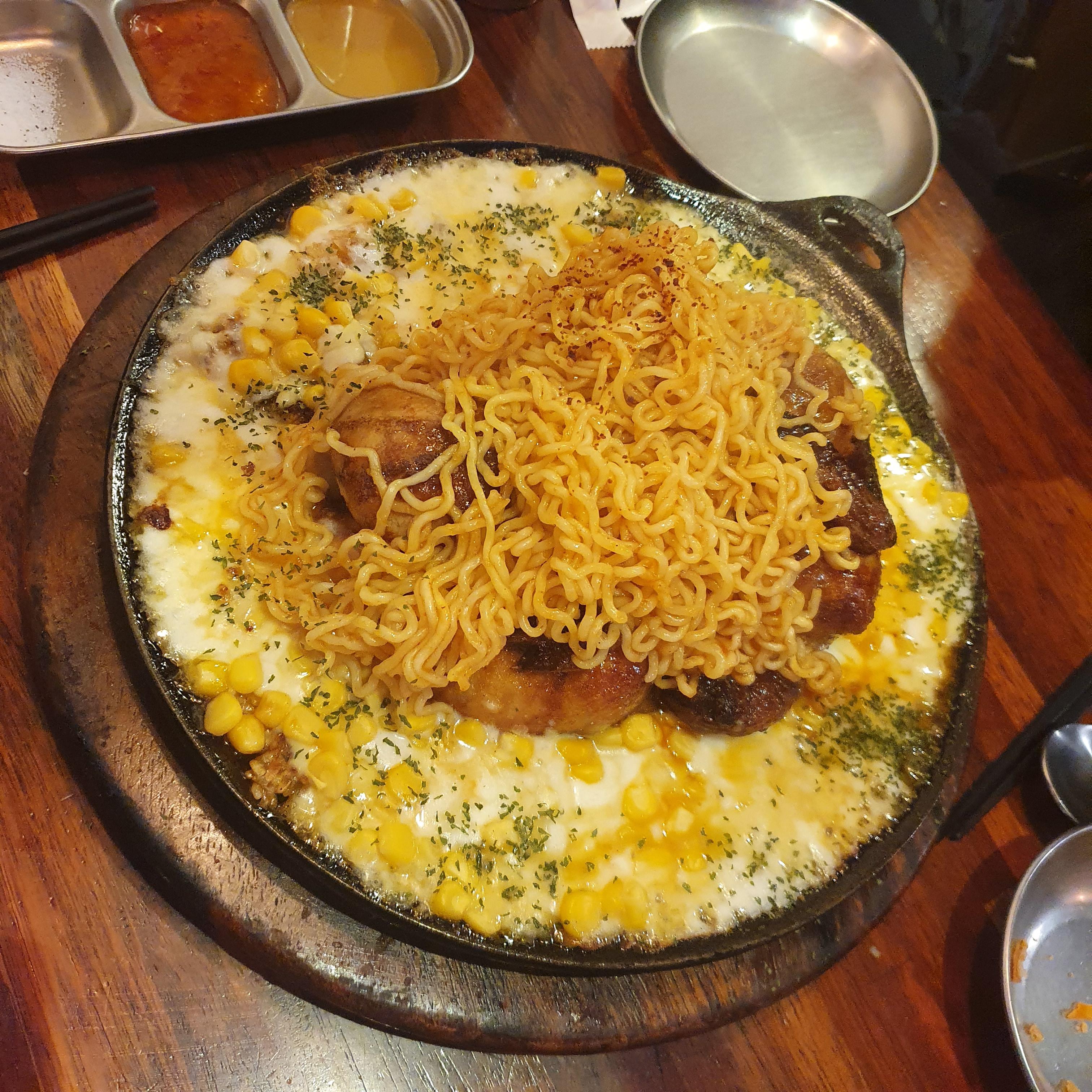 대표메뉴-옛날철판-통닭