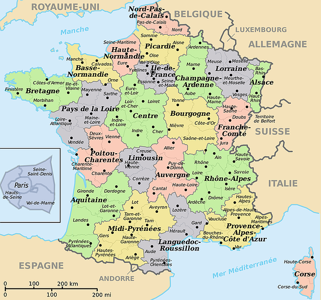 파리의 위치는 북부 일 드 프랑스(Ile de France) 지방의 중앙에 있다