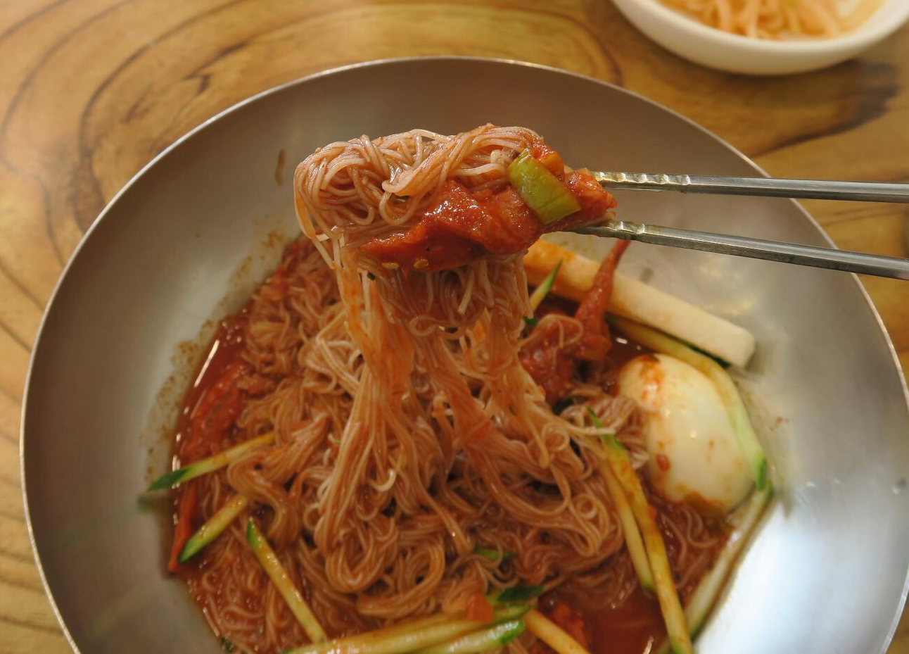 함흥냉면 이미지