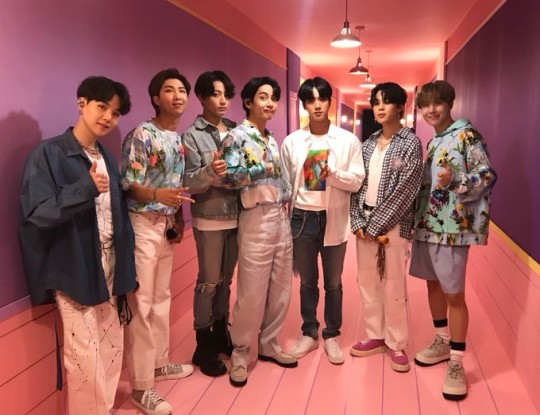  '방방콘' 방탄소년단, 환한 미소 '아미 사랑해, 행복했어요'