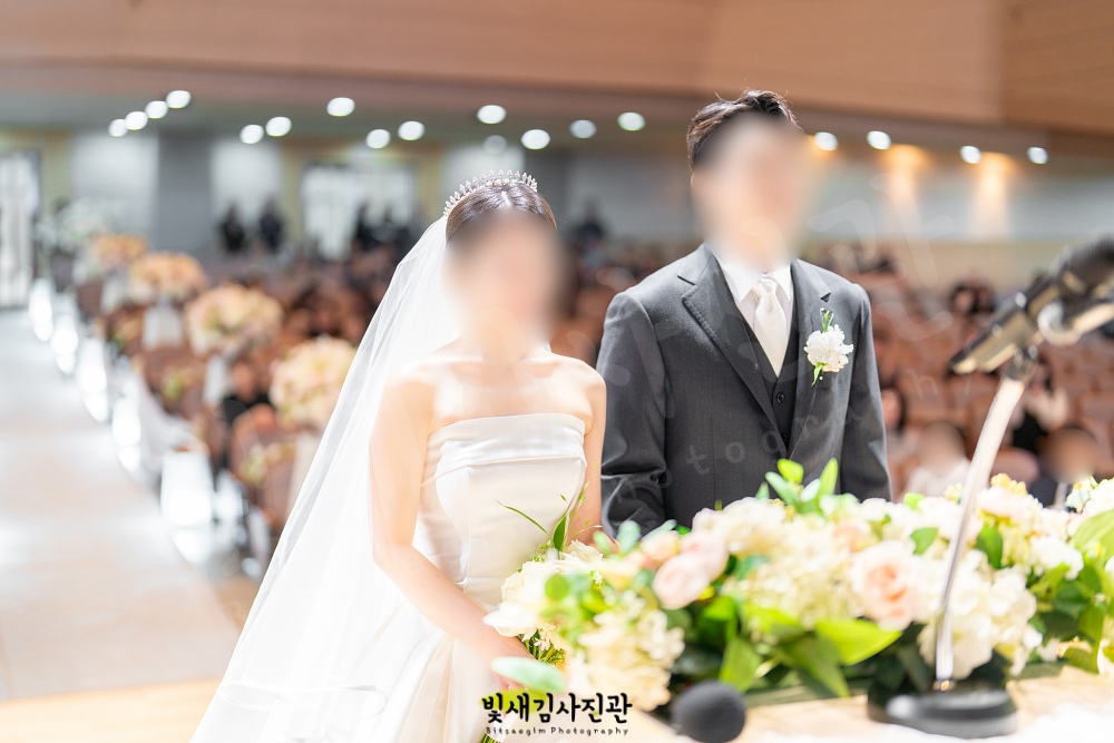 감신대웨딩-결혼예배식-웨슬리채플관-본식스냅-38.jpg