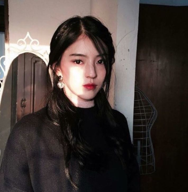  배우 한소희 어린 시절 및 몸매 재조명