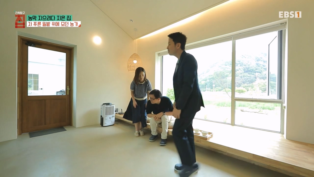 TV - 전 국민의 평생학교 EBS농막 지으려다 지은 집.mp4_20230925_211504.489.jpg