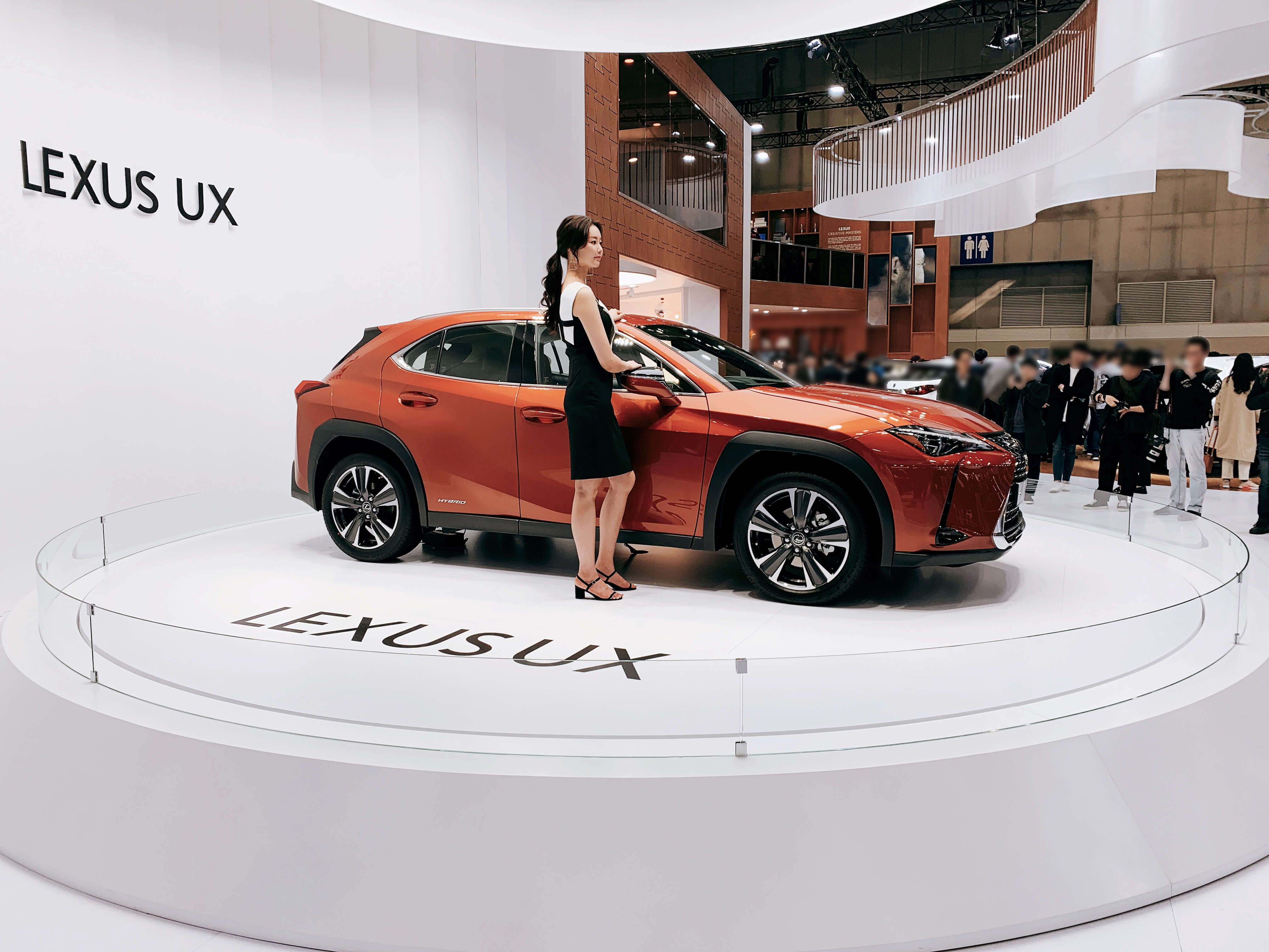  렉서스 UX 자동차는 참 좋은데 문제는 다른데 있었네(실물 시승기)