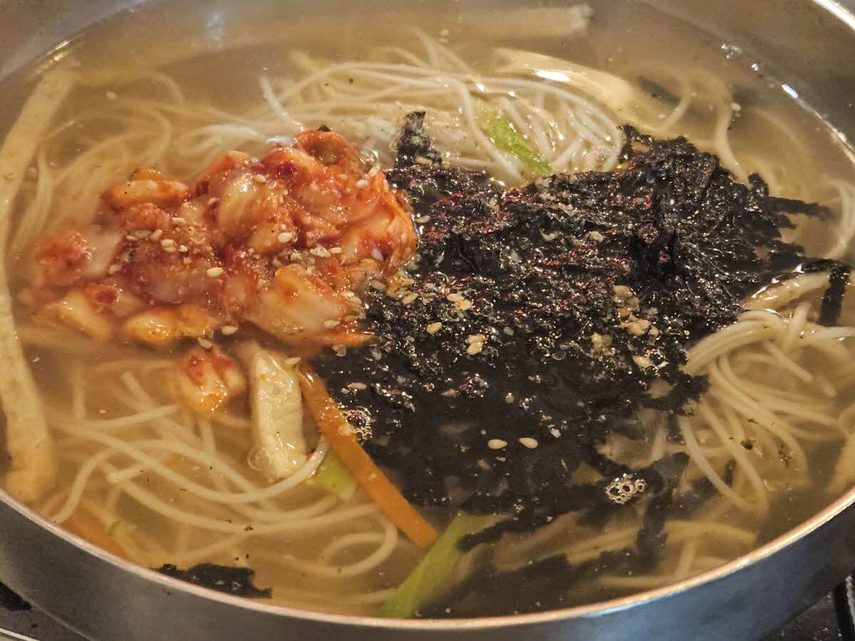 진수곱창 봉명점의 잔치국수