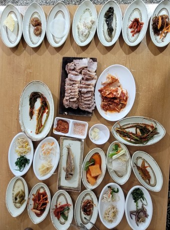 11000원 30첩 보쌈정식