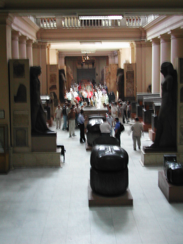 이집트고고학박물관-어수선한내부전경