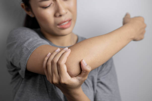 팔 통증 원인과 대처 방법