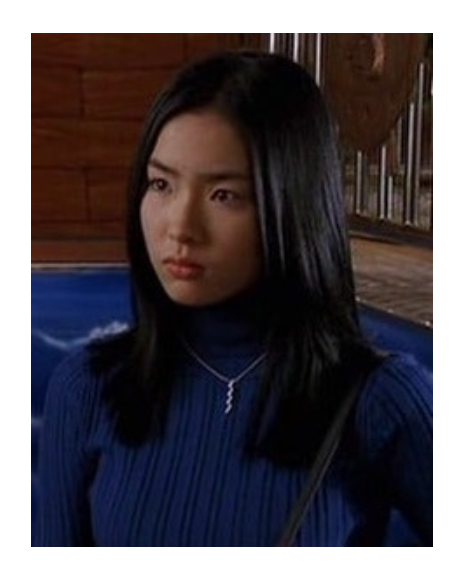 의외로 모르는 사람들이 많다는 여배우 신세경의 성형 전후 차이.. 9