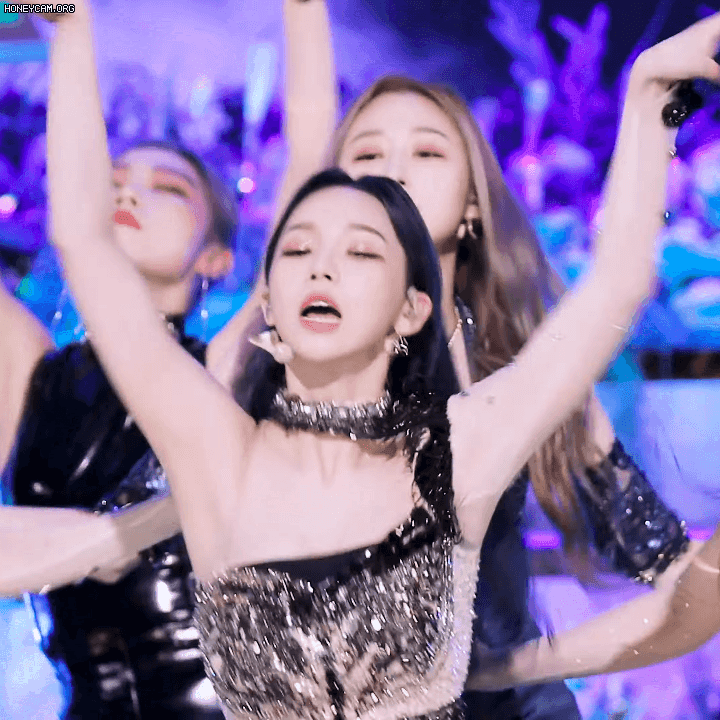  에스파 카리나 데뷔무대 페이스 직캠 위주 무대 움짤 gif