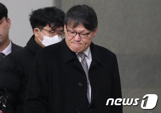  검찰 인사로 정권수사팀 해체…이광철 기소 의견 또 묵살되나