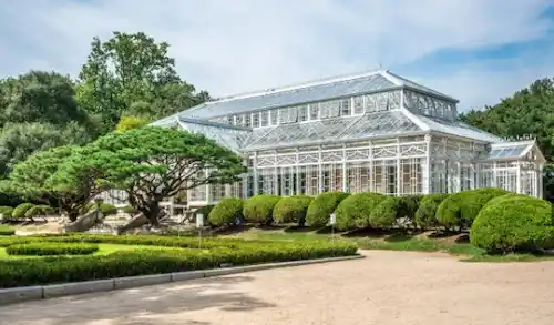 창경궁 대온실 낮 이미지